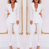 Blazer Alongado de Alfaiataria Branco (Semelhante ao da Foto Disponível no Tamanho: 44)