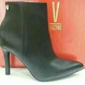 Bota Vizzano. 