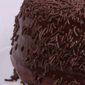 Bolo de Chocolate com Cobertura de Chocolate