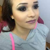 Smokey Dramático com Iluminação dourada