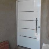 Porta em aluminio