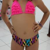 Biquínis infantil modelos variados e com várias cores e estampas!