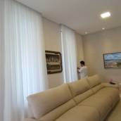 Cortinas feitas sob medida, com materiais de primeira linha,   fabricadas e instaladas por profissional com experiência de mais de 25 anos no mercado.