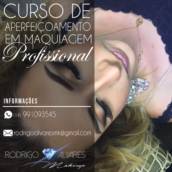 Curso de Aperfeiçoamento em Maquiagem Profissional