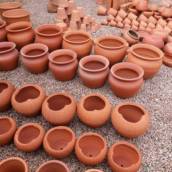 Vasos de cerâmica. Diversos modelos e tamanhos