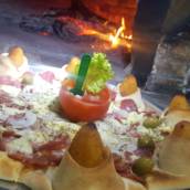 Pizza com Borda de Coxinha 