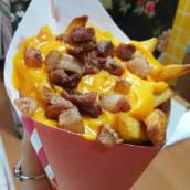 Cone de batata com Cheddar e Bacon. 