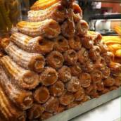 Levamos o carrinho de churros até você!