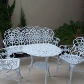 Jogo de mesa e cadeiras para jardim