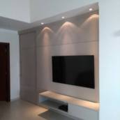 Painel para TV com Porta Camuflada