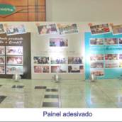 Painel adesivado