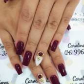 Manicure - Esmaltação decorada