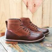 Bota Levis