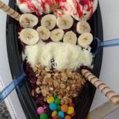 Barca recheada -  mix sorvete e açai