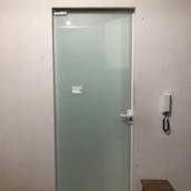 Porta com Película Branca