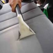 Limpeza de Estofamento de Carro