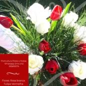 Buquê de Flores Rosa Branca e Tulipa Vermelha