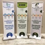 Totem para Aplicação de álcool em gel nas lojas