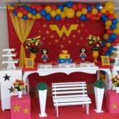 Decoração da Mulher-Maravilha