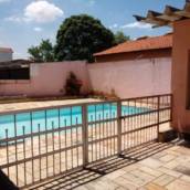  Lindo Apartamento com 2 Dormitórios Reformado