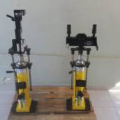Dispositivos para pré montagem de peças em linha de produção com regulagem hidráulica de altura ergonômica