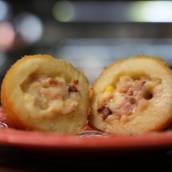 Salgado de presunto e queijo
