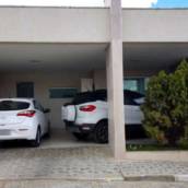 Casa para venda reformada no Condominio Alegria I, Feira de Santana