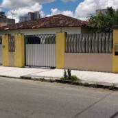 Casa a venda 5 quartos sendo 3 suítes bairro Santa Mônica 1 em Feira de Santana