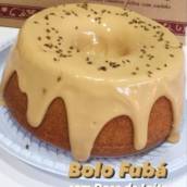 Bolo caseiro de Fubá com doce de leite