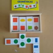 DOMINÓ DE FIGURAS GEOMETRICAS