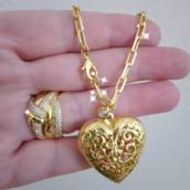 Pulseira e anel com banho de ouro e zircônias