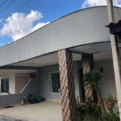 Casa com 3/4 em condomínio no bairro SIM