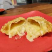 Empanada Salgada de Queijo