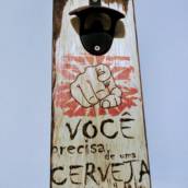 Abridor de Garrafas Magnético p/ Parede Vc Precisa de uma Cerveja