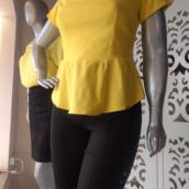 Blusa Amarela com Mangas