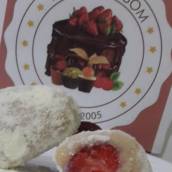 Bombom de morango com leite ninho