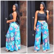 Calça Pantalona Azul em Bauru