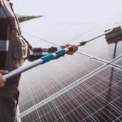Limpeza de módulos fotovoltaicos