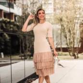 Vestido na cor creme em Bauru