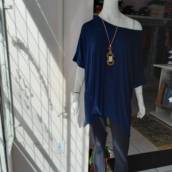 Blusa de manga curta na cor Azul Marinho em Bauru