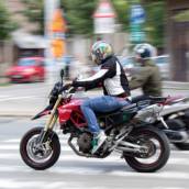 Corridas de moto com segurança