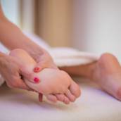 Plástica nos pés com SPA