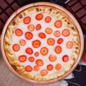 Pizza Beijinho com Morango