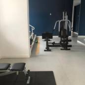  Venda de casa com academia