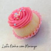 Brigadeiro de Leite ninho com morango - Doces para festas em Botucatu