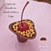Copinho de chocolate com ganache de run e cereja - Doces finos em Botucatu
