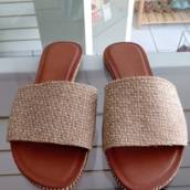 Rasteira com strass, rafia natural em Bauru