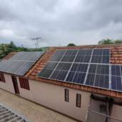 Manutenção de placa solar