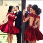 Vestido pregueado vermelho camurça em Bauru
