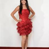 Vestido curto vermelho em Bauru
